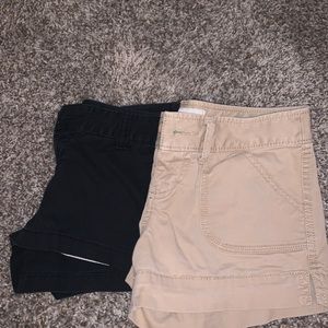 Bundle of 2 pairs of shorts!